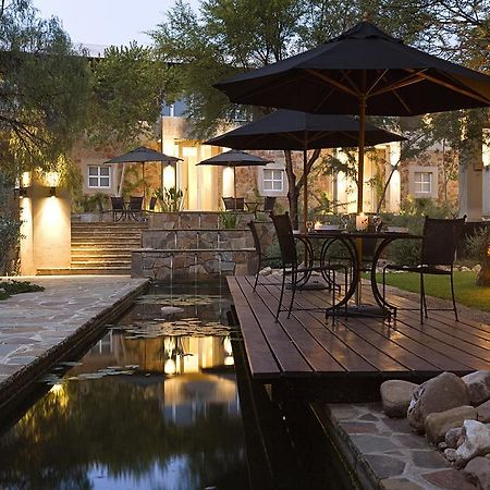 Village Executive Suites Windhoek Exteriör bild