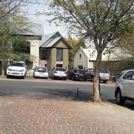 Village Executive Suites Windhoek Exteriör bild