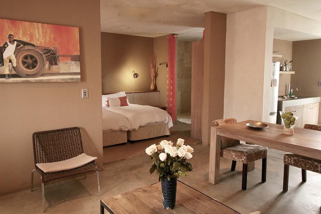Village Executive Suites Windhoek Exteriör bild