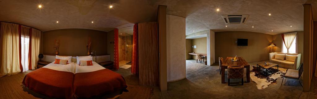 Village Executive Suites Windhoek Exteriör bild