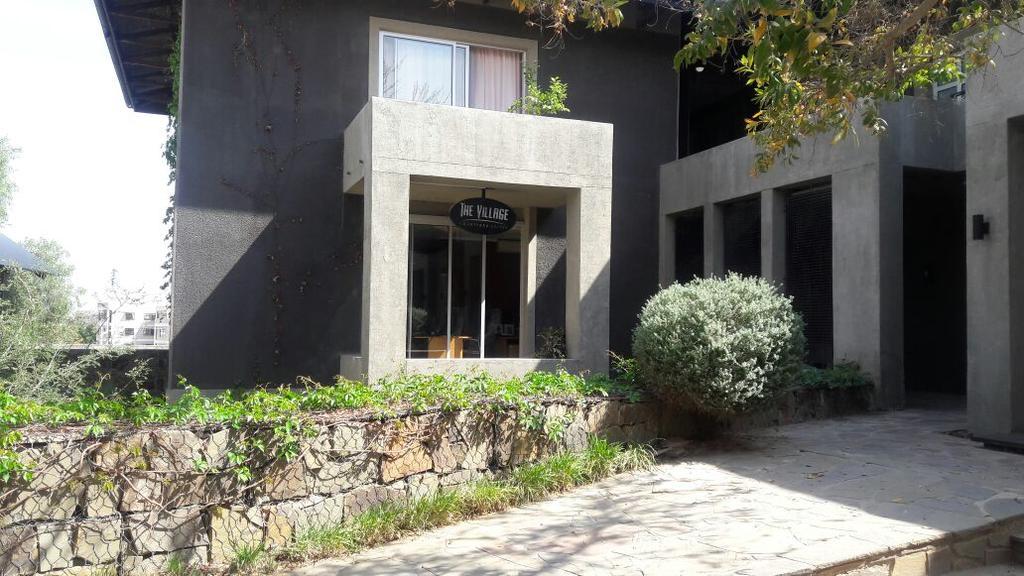 Village Executive Suites Windhoek Exteriör bild