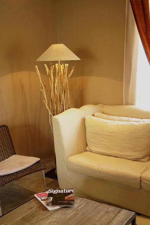 Village Executive Suites Windhoek Exteriör bild